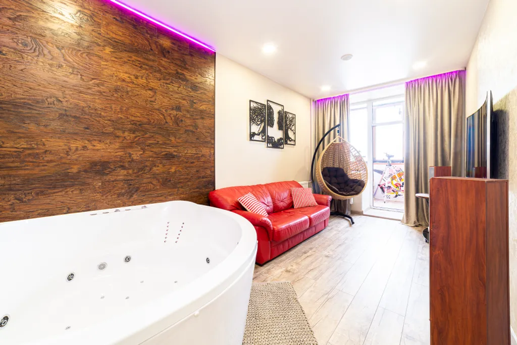 Love Loft апартаменты с огромной джакузи, телескопом и аудио системой