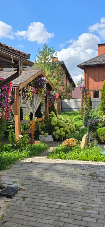 Аренда шикарного дома с ландшафтный дизайном