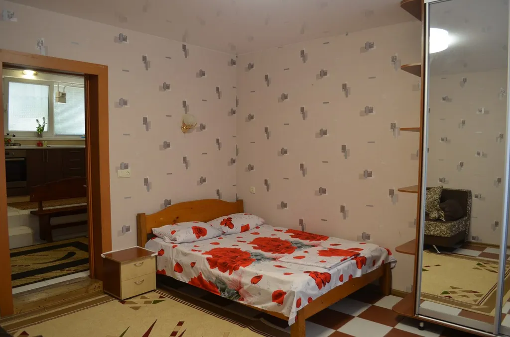 Уютная квартира под ключ — аренда посуточно в Алушта