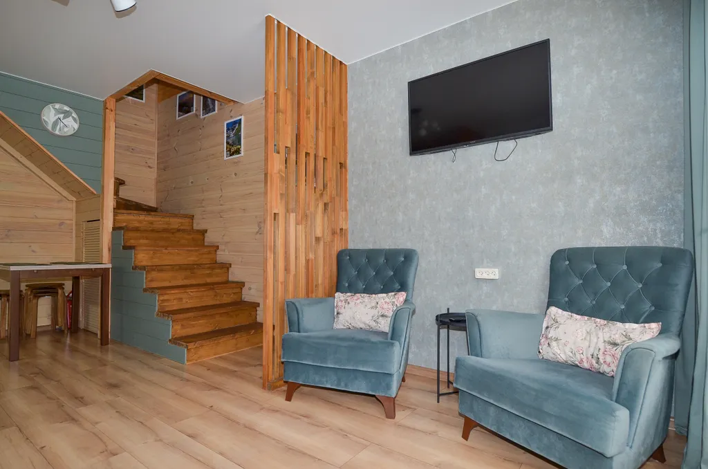 Коттедж Шестиместный домик Лето — Архыз