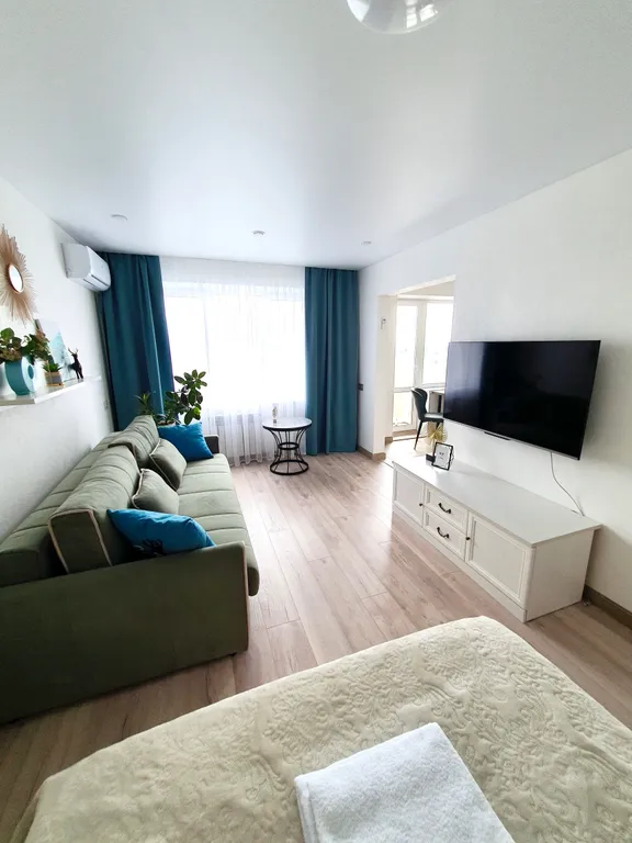 Светлая уютная квартира с красивым видом на закат — аренда посуточно в Большой Камень