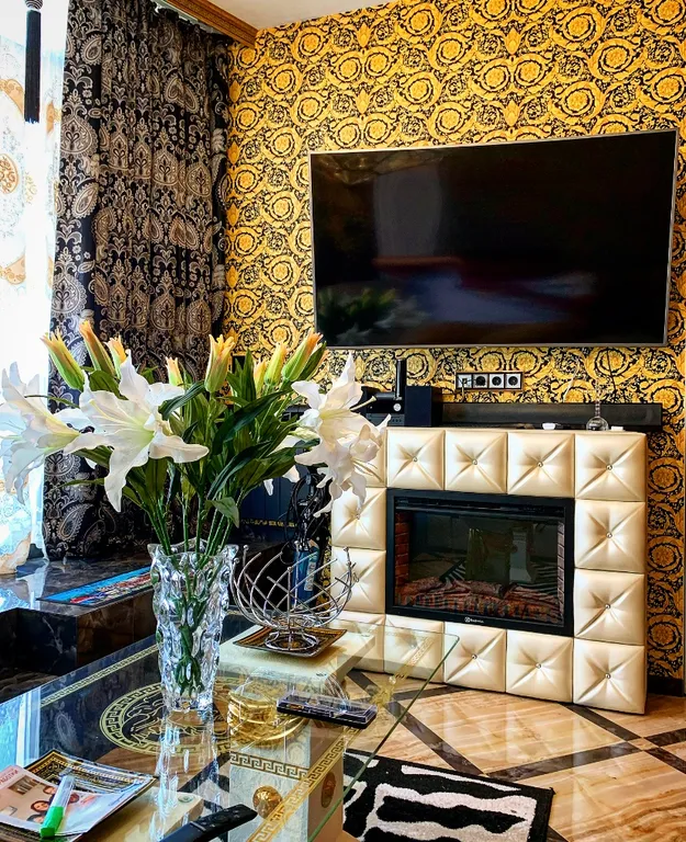 Элитная видовая люкс квартира с террасой дизайна R Cavalli