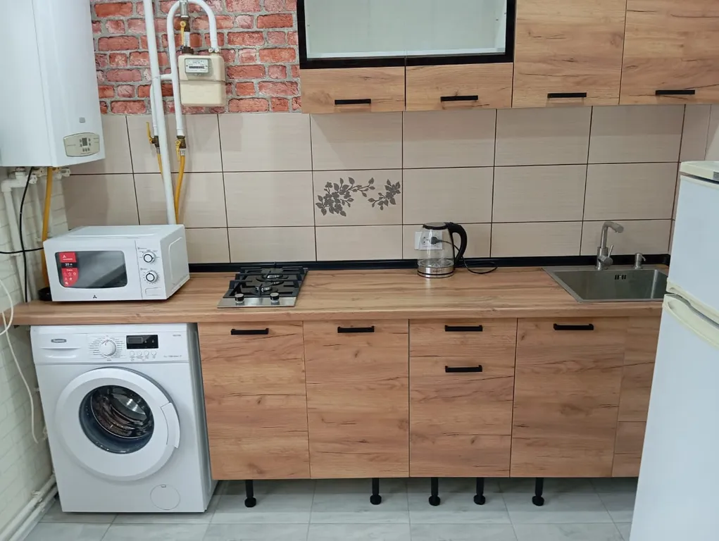 Квартира после ремонта. Чистая и уютная. Всё есть для проживания