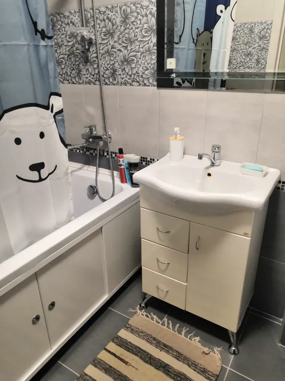 Уютная квартира с хорошим ремонтом в новом доме