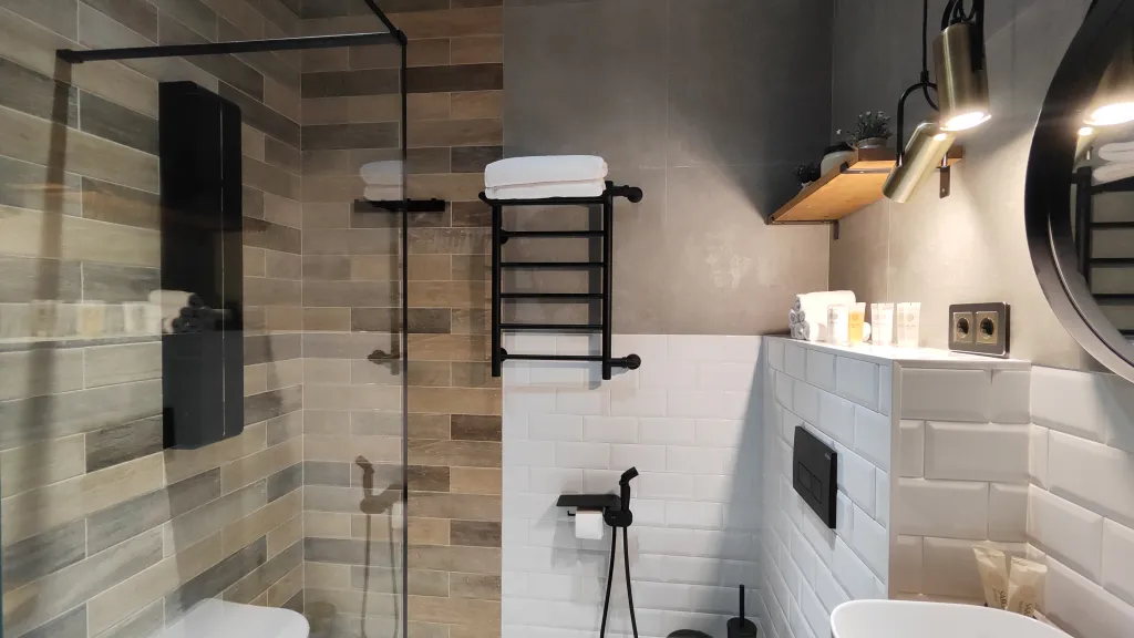 Оригинальная студия на берегу Волги