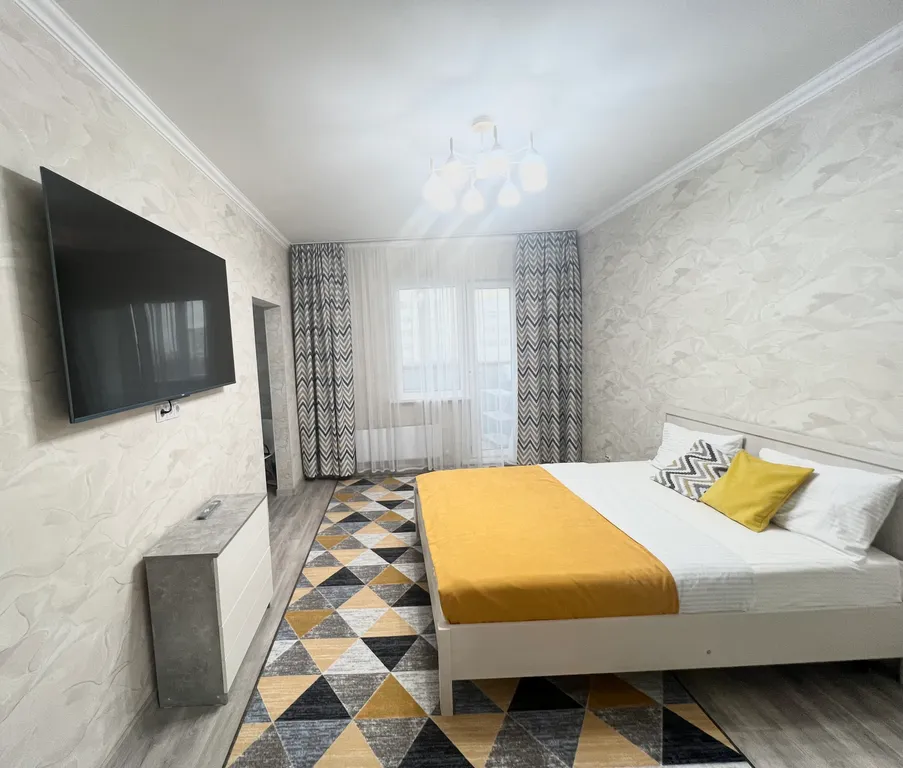 Евро двухкомнатная квартира в центре города — аренда посуточно в Когалым