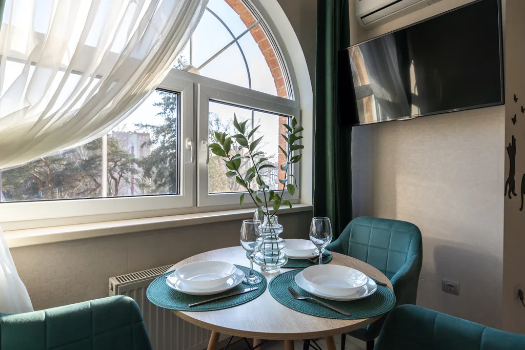 Студия с озером в вашем окне