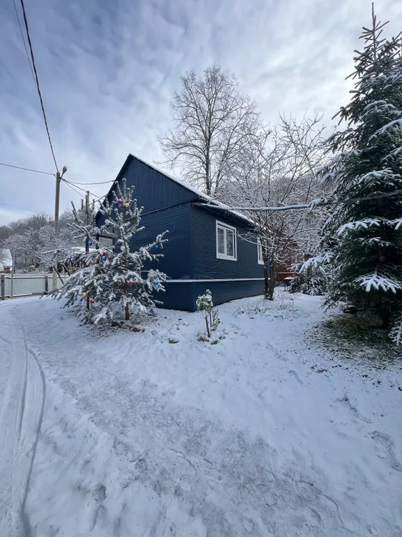Уютная жилая комната на двоих в деревянном таунхаусе