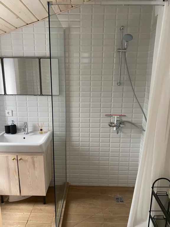 Дача в лесу с панорамными окнами