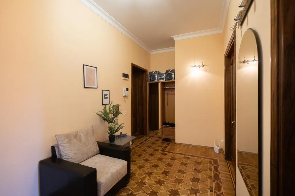 Апартаменты с видом на бульвар на Торговой