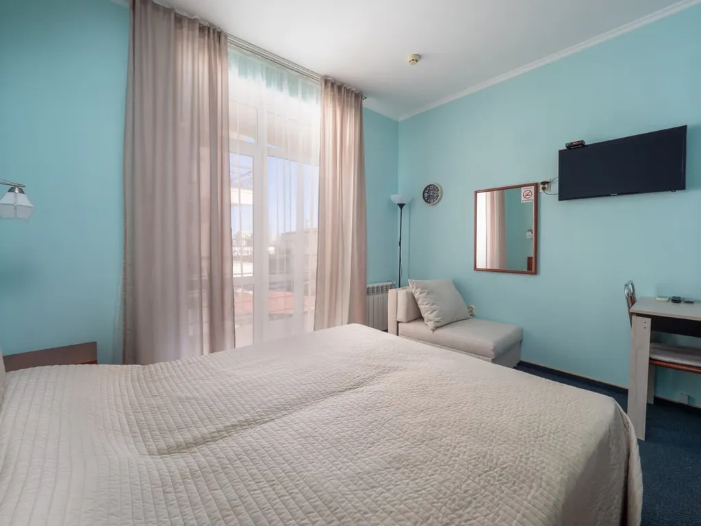 Квартира Квартира Уютная студия у моря с теплым бассейном — Сириус