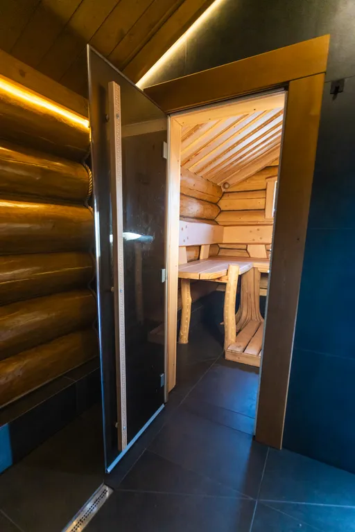 Просторный светлый дом с баней и фурако