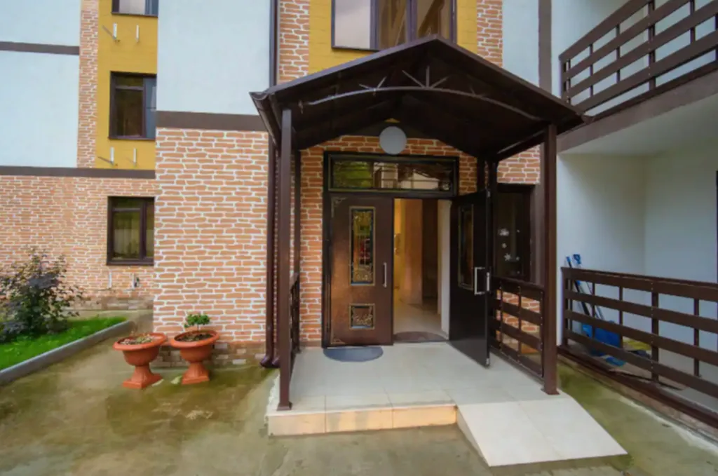 Чудесная квартира с видом на озеро и горы