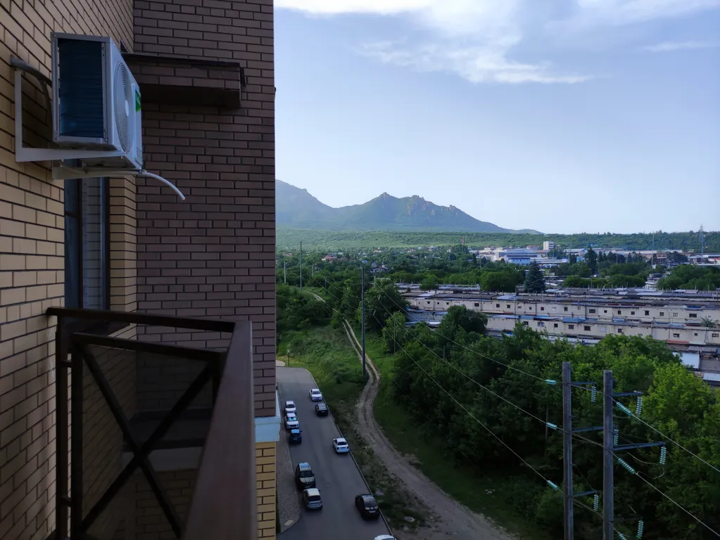 Светлая, новая, квартира с видом на гору Машук