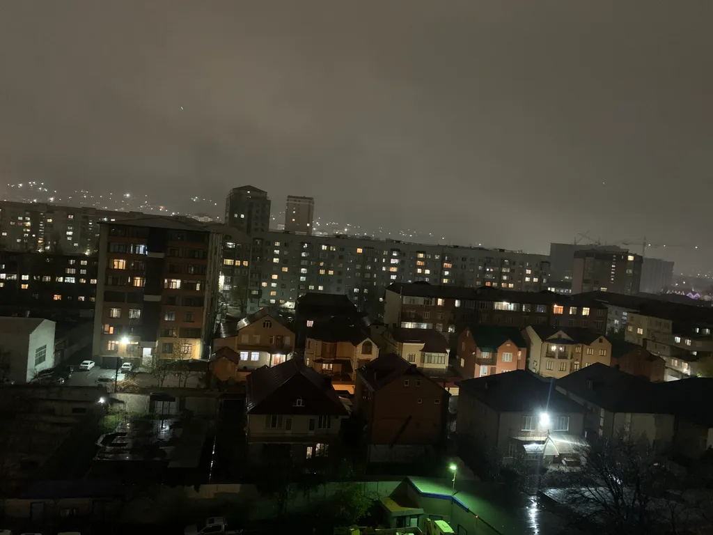 Уютная квартира на кольце с красивым видом на город и горы