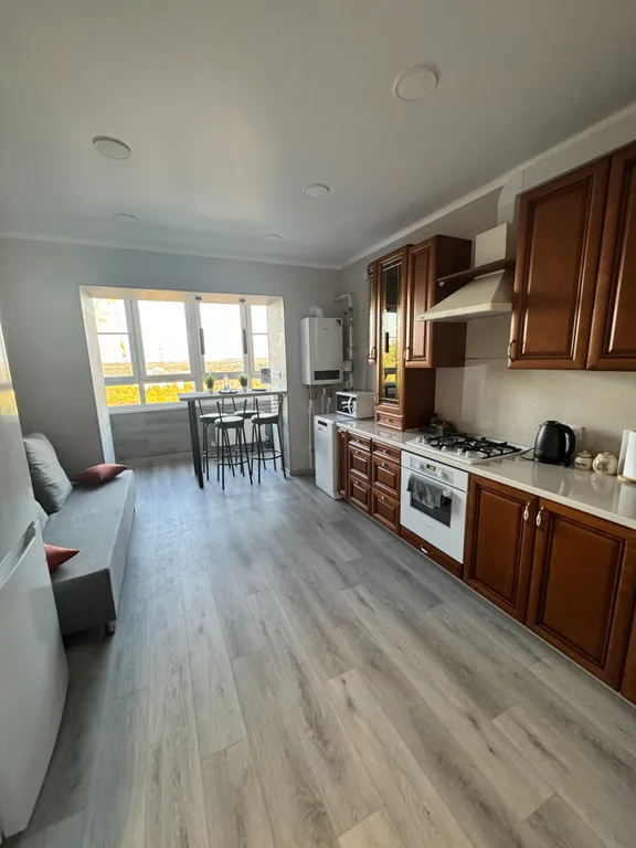 Совершенно новая чистая квартира в тихом районе города