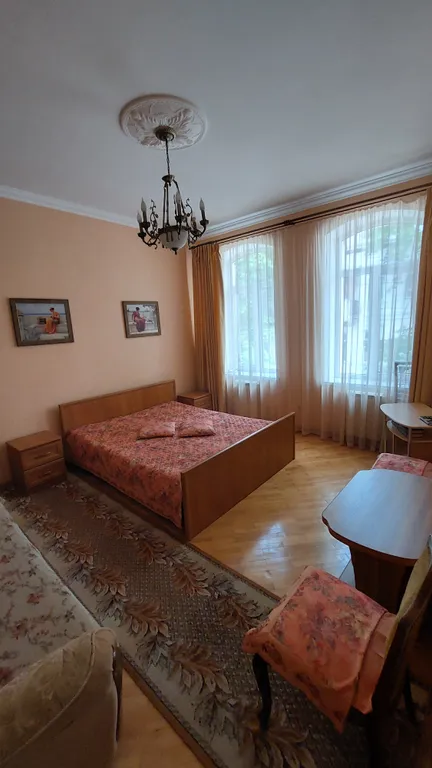 Квартира на колоннаде — аренда посуточно в Кисловодск