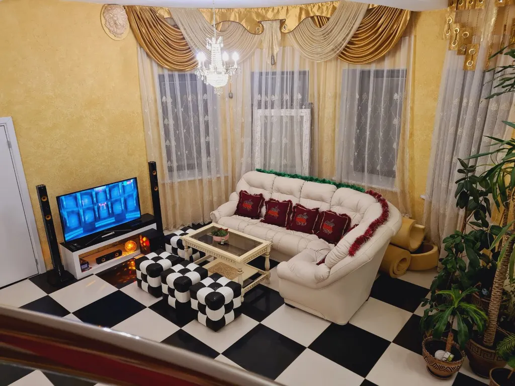 Замок для гостей