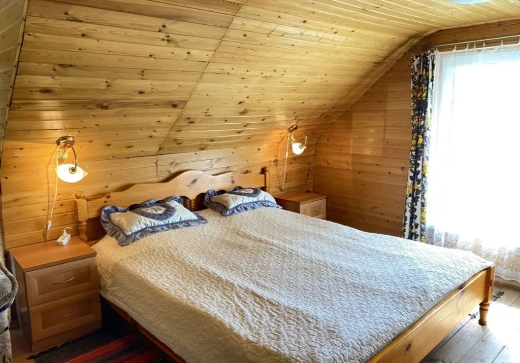 Уютный дом возле реки