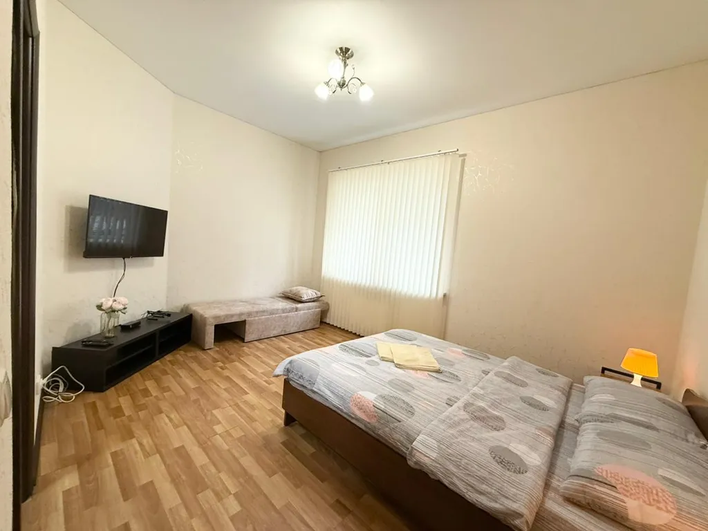 Двухкомнатная квартира у Площади Победы