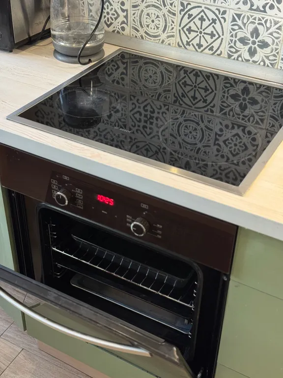 Рады видеть вас в нашей уютной , светлой квартире в Изумрудных Холмах