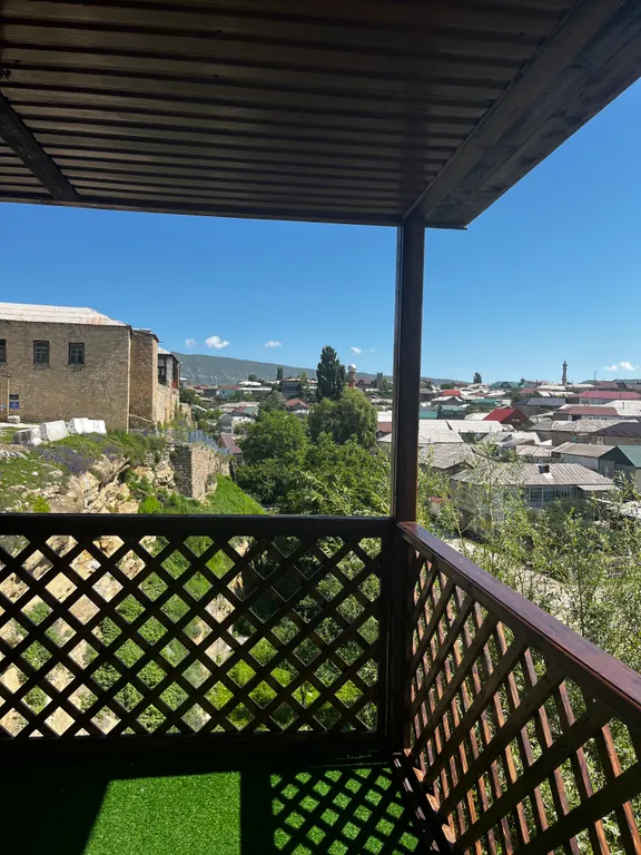 Домик с видом на горы