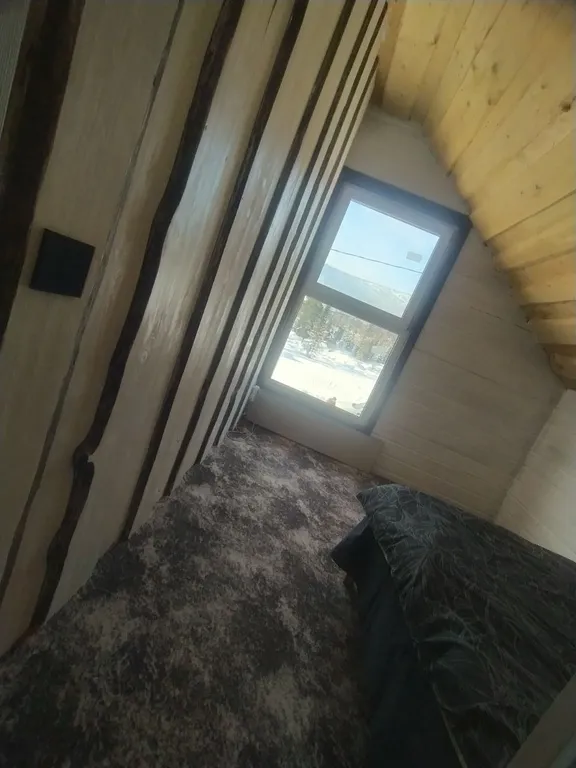 Коттедж Кедровый дом в лесу с панорамным окном и красивым видом на горы — Шерегеш