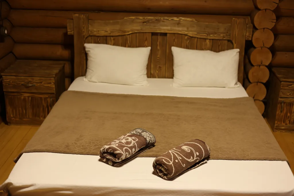 Коттедж с двумя спальнями, русской баней и теплым бассейном