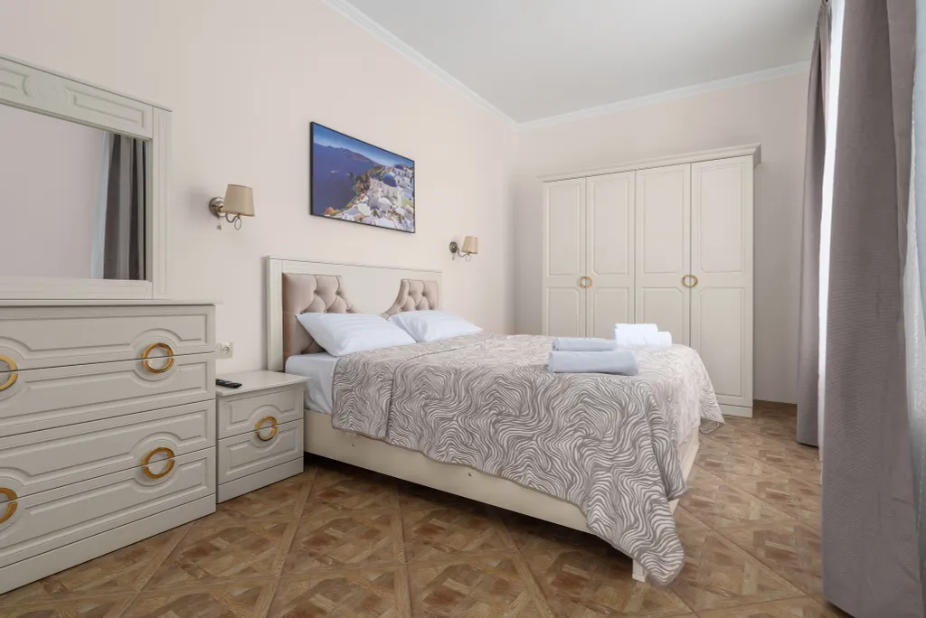 Дом с теплым бассейном и баней для загородного отдыха Южная Резиденция