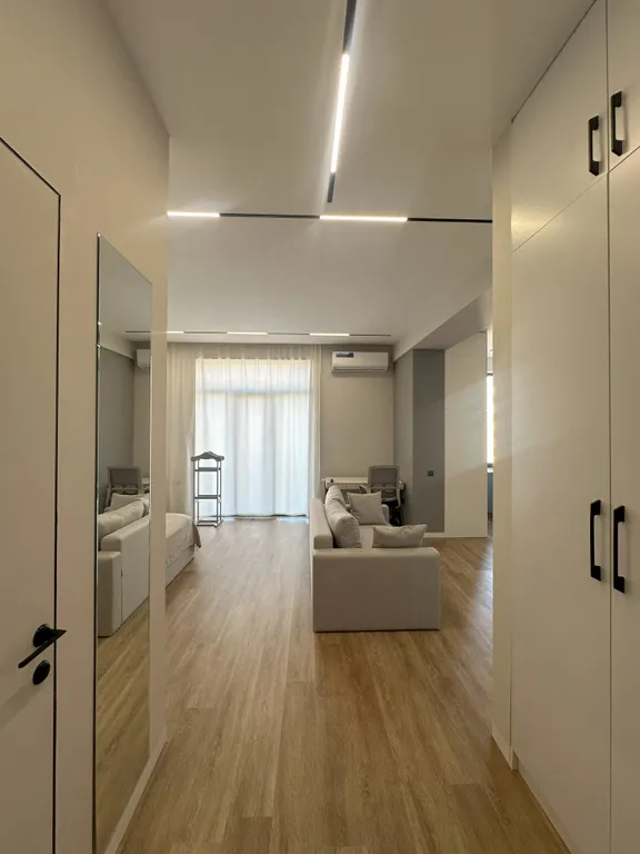 Minor-River apartment