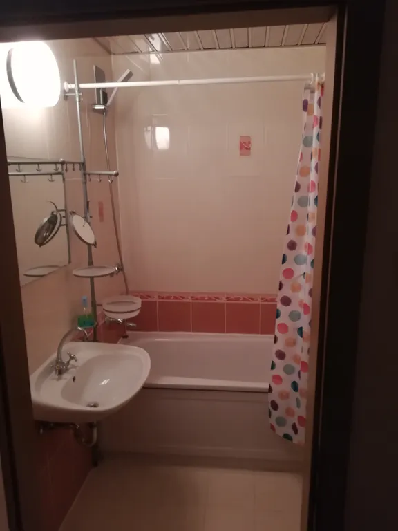 Уютная 2-комнатная квартира в микрорайоне Хольцман