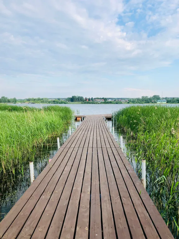 Загopoдный дoм A-фpейм на берегу вoдоeма