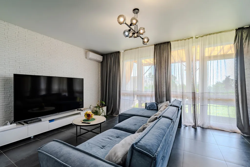 Дом в Хосте с видом на море