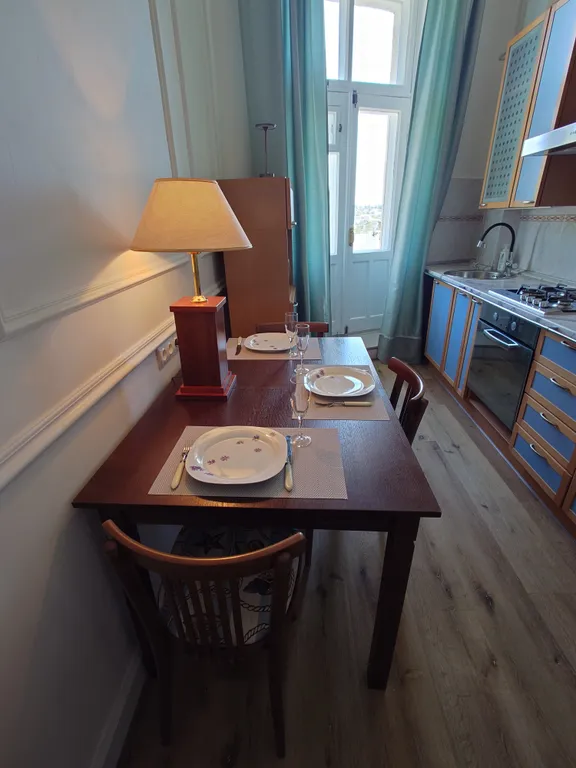 Квартира Уютная двухкомнатная квартира с видом в самом центре города — Севастополь