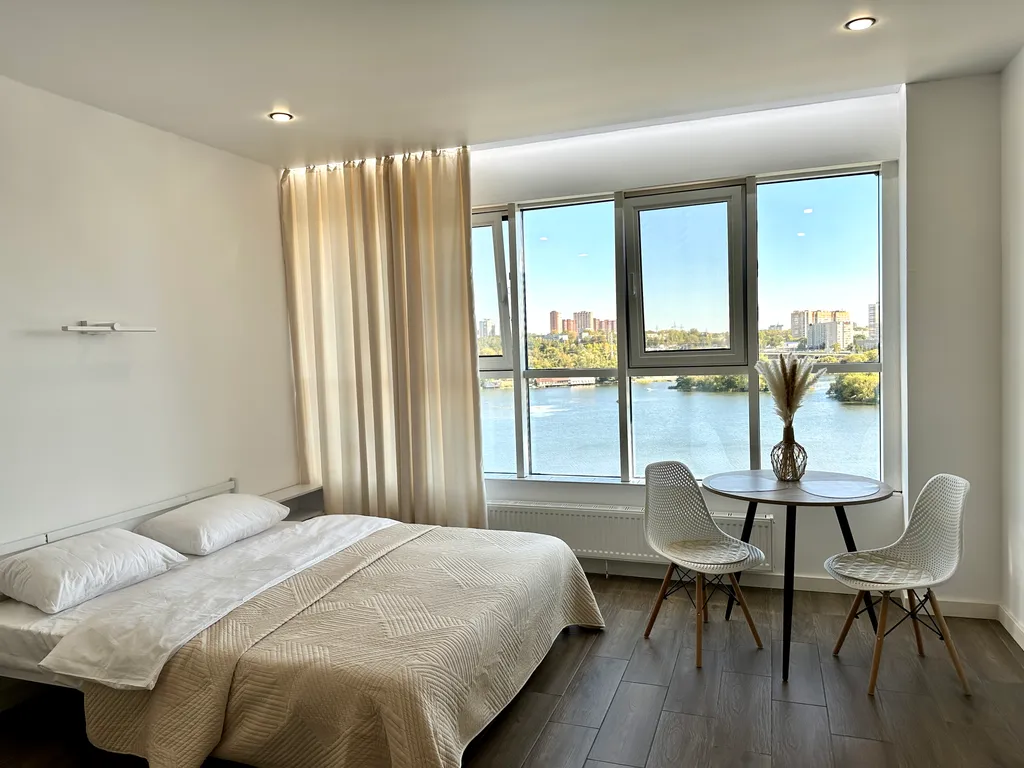 Квартира Студия с шикарным панорамным видом на набережную и реку Свияга — аренда посуточно в Ульяновск