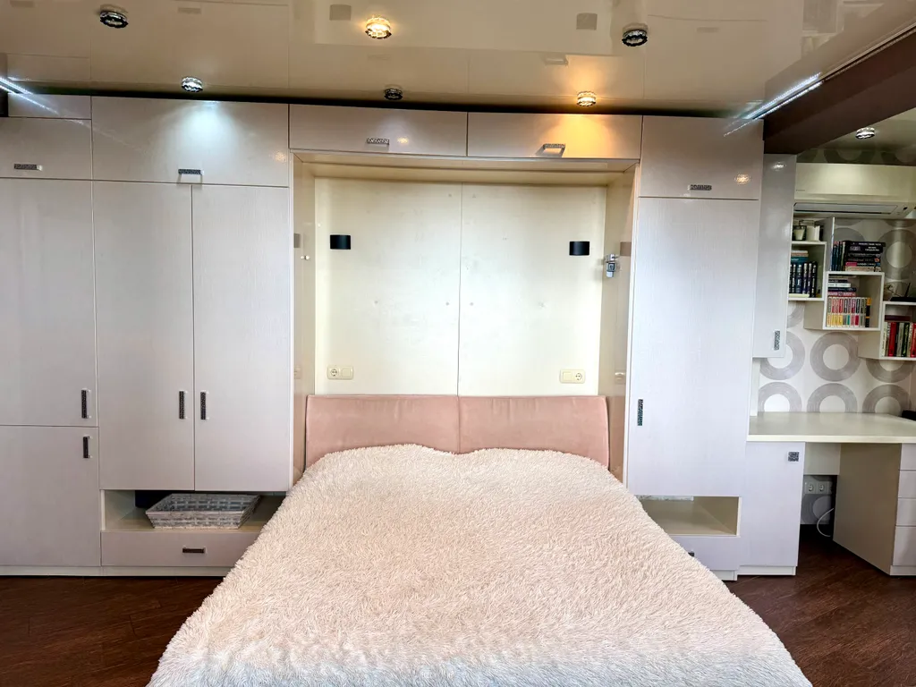 Студия с видом на море