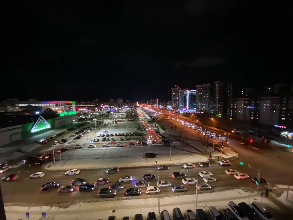 Современная 2-х комнатная квартира возле Планеты