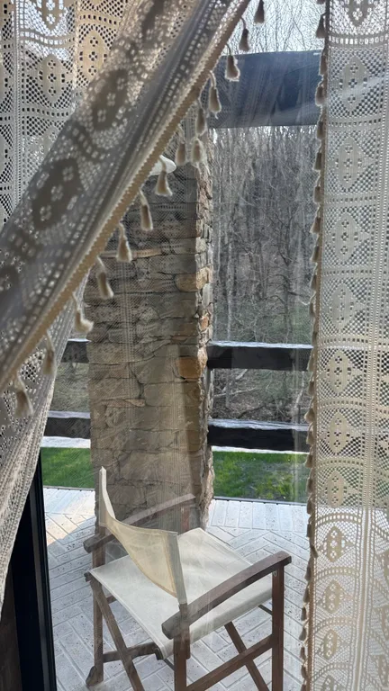 Шале в черте города с выходом в лес