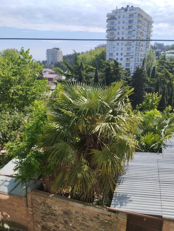 Апартаменты в двух уровнях с видом на море и горы