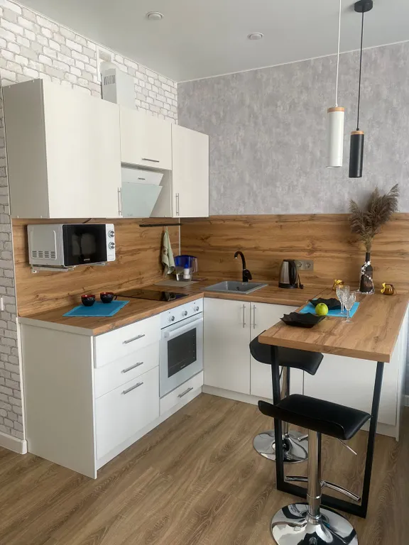 Уютная бирюзовая студия в Аквамарине