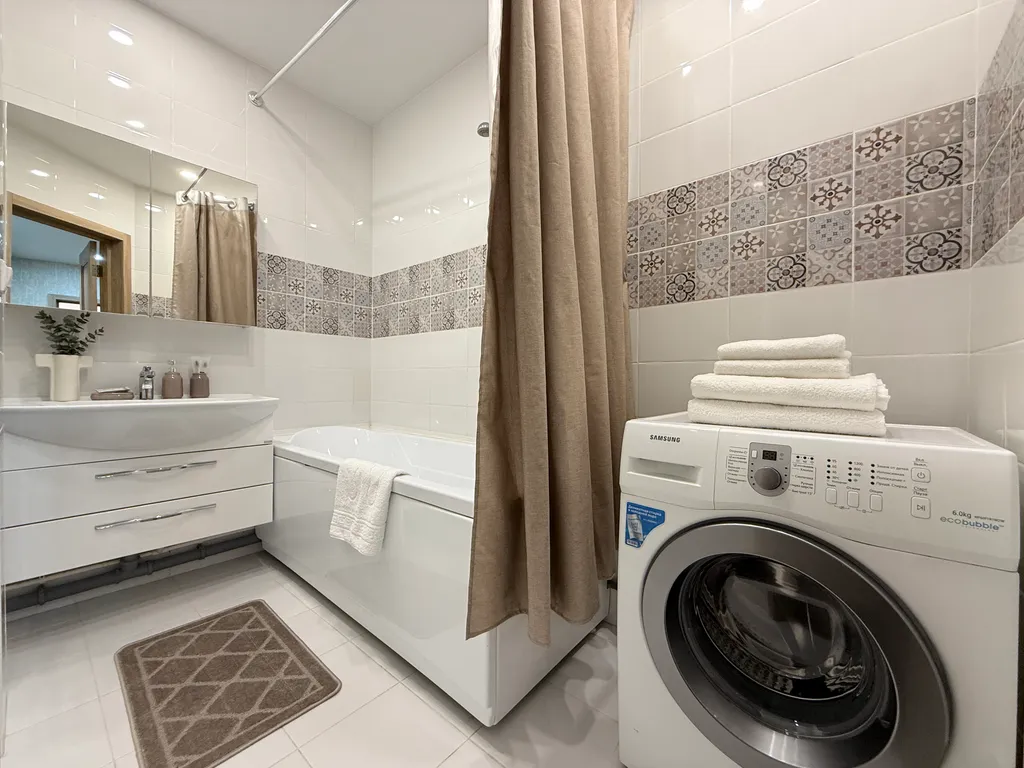 Двушка на 7 человек у нового ЛДС Сибирь-арена