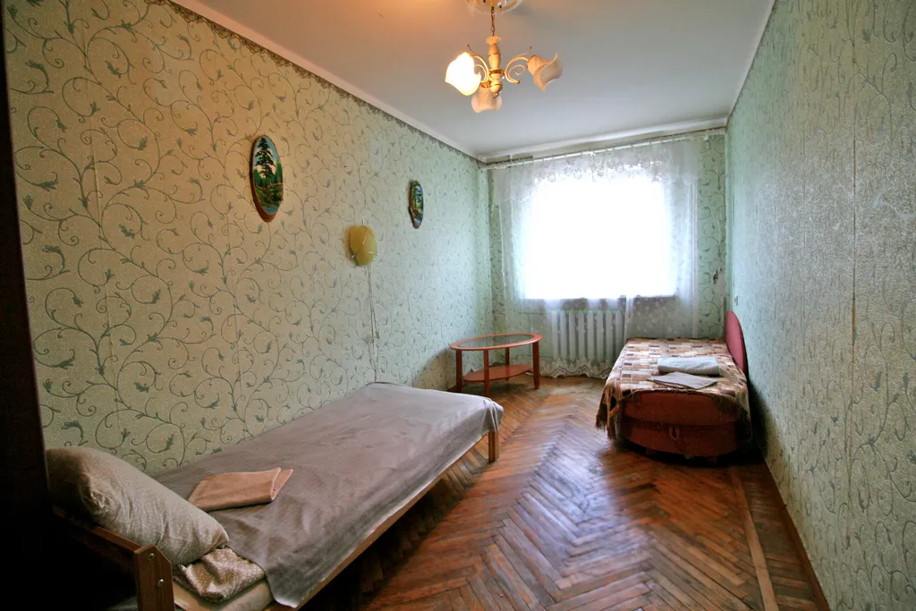 Квартира Теплая бюджетная квартира в центре города — Кириши