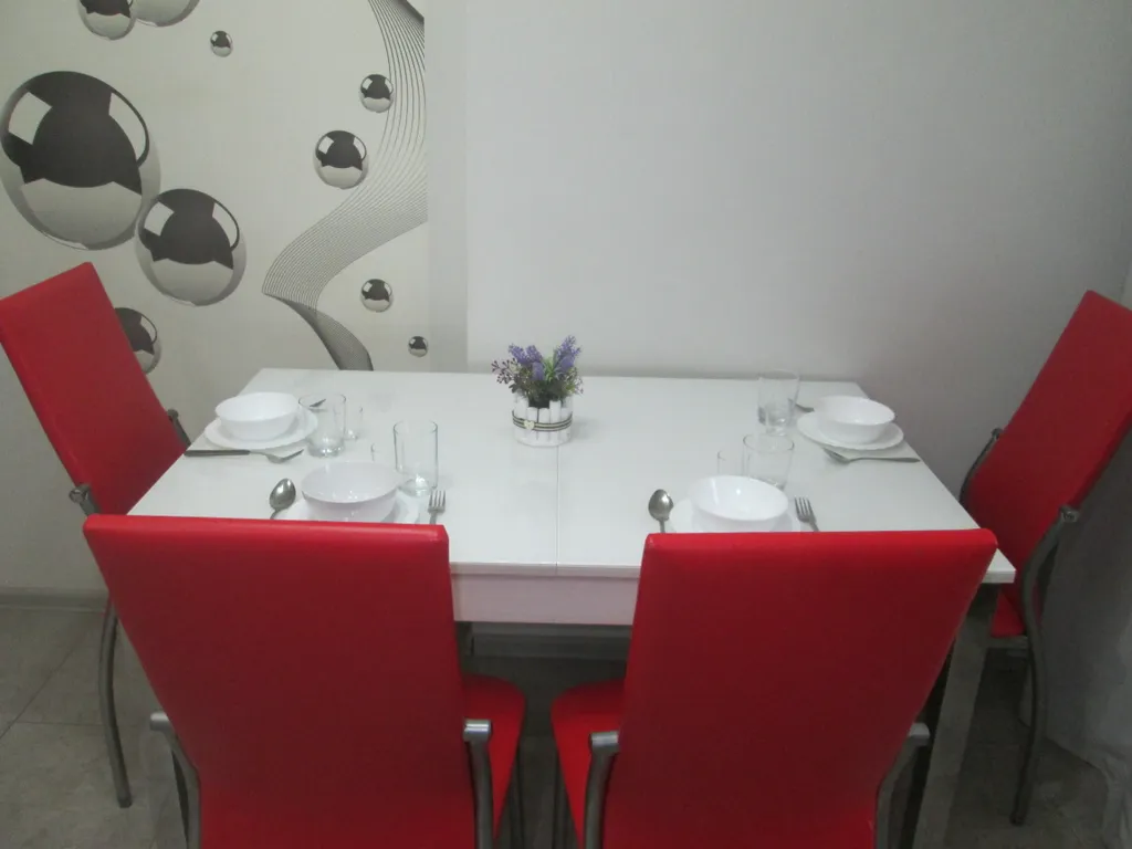 Чистая, уютная квартира возле стадиона в ЖК Панораме