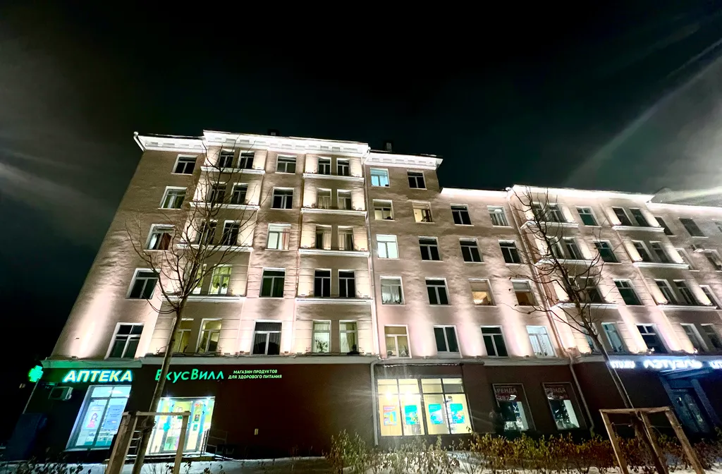 Квартира с видом на фонтаны и театр