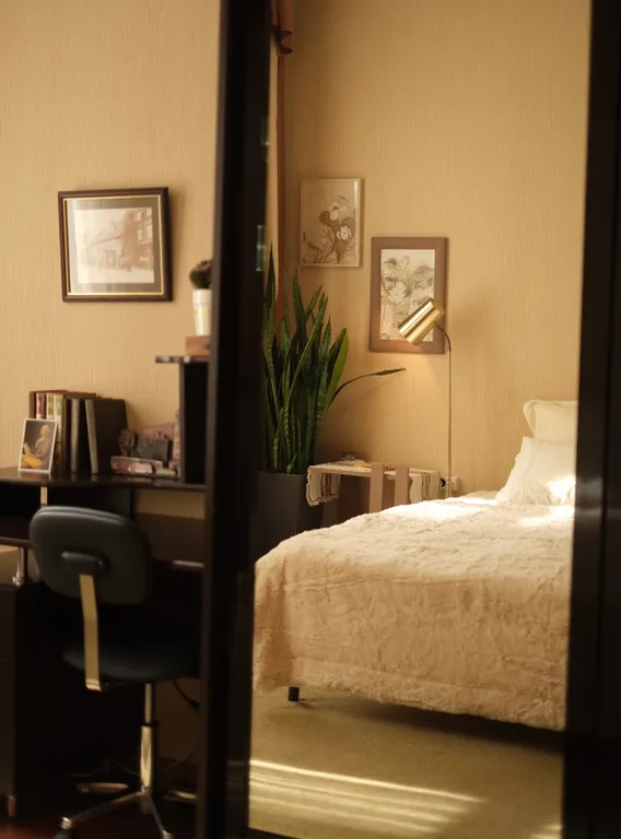 Старинный дом с двориком в центре