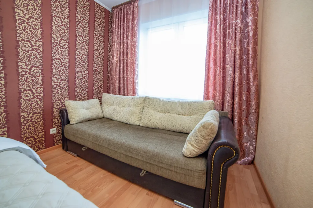 Желтые попугаи в прериях