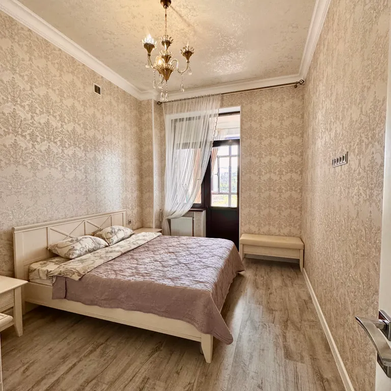 Роскошные трёхкомнатные апартаменты