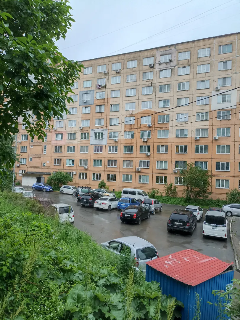 Стоянка во дворе