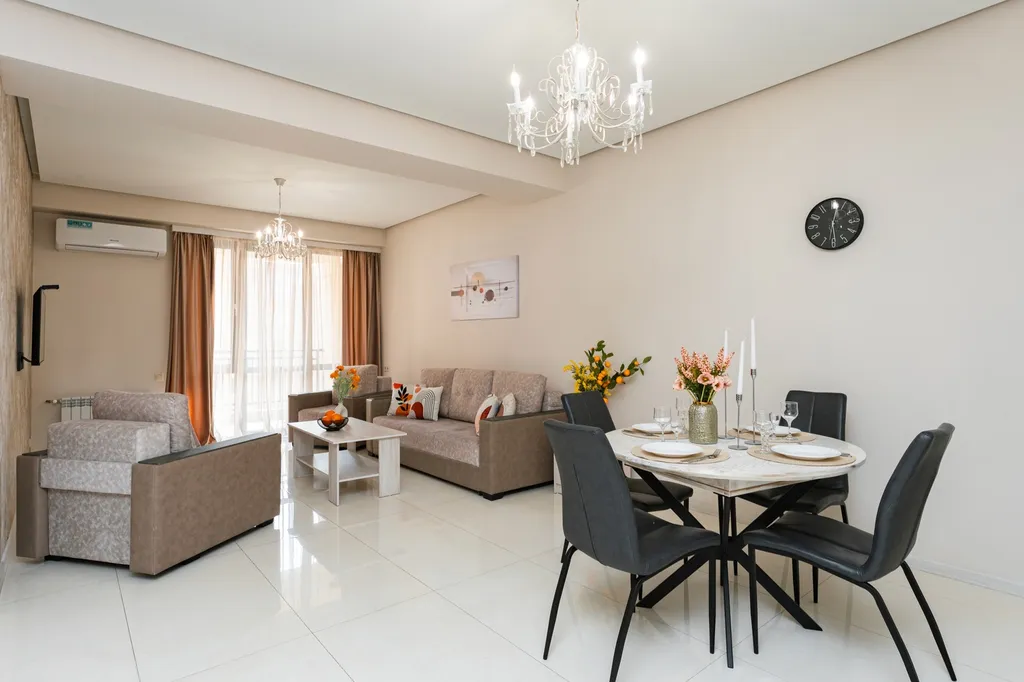 Комфортные семейные апартаменты в центре города / Стей Инн