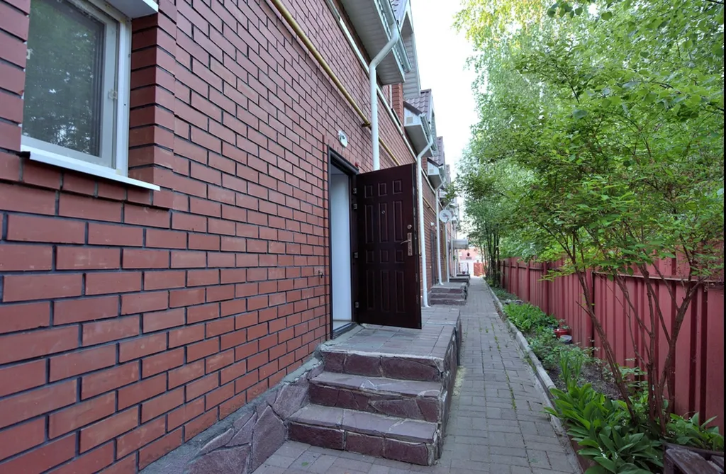 Новый таунхаус на Банном с мангалом и террасой